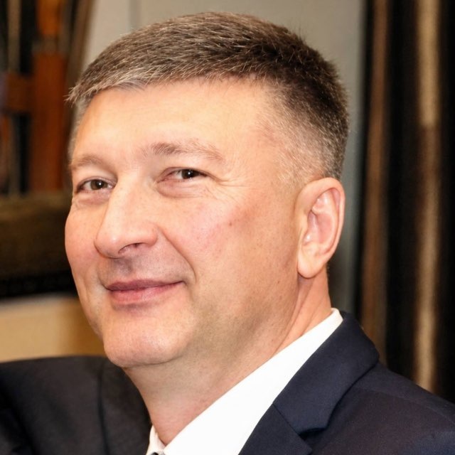 Заур Смирнов