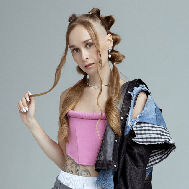 Лиза Козенец