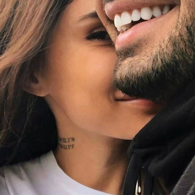 Jamoat transportida etak ostidagi erotik sahnalar