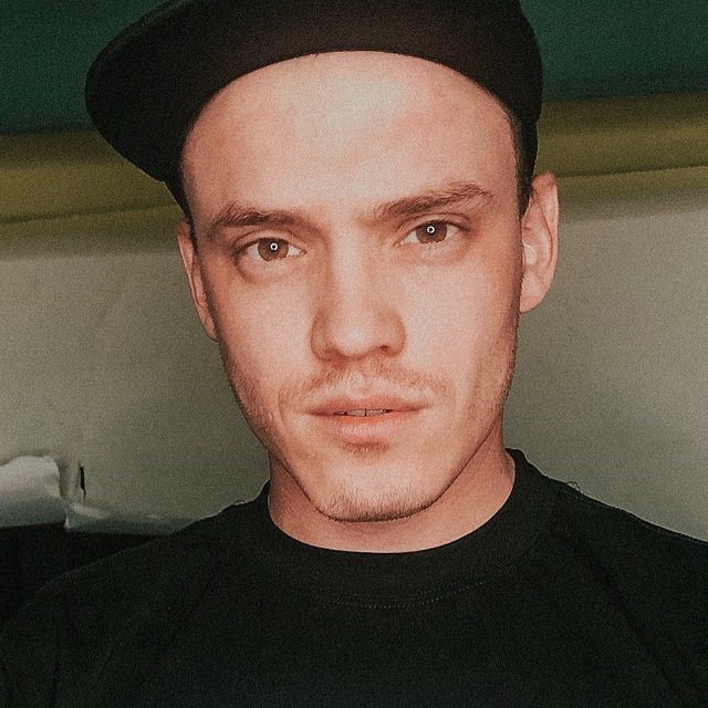 ?СЕГА DUDIN - БАС-ГИТАРИСТ