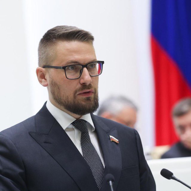 Сенатор Руслан Смашнёв